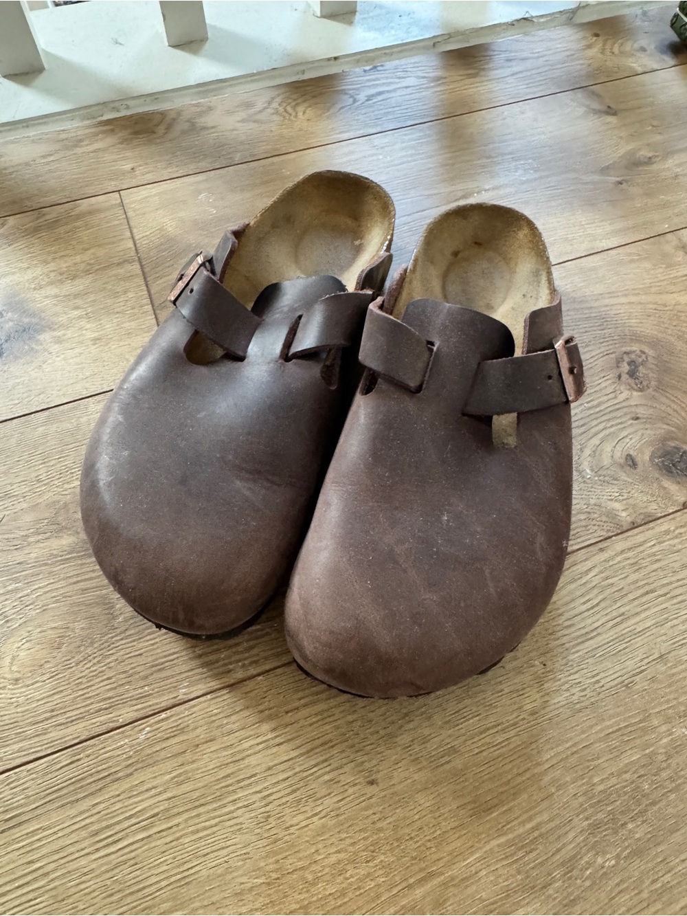 Birkenstock Women’s Brown Oiled Leather Boston in size 38